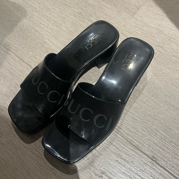 Gucci rubber slides/heels